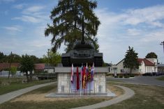 Odhalenie pamätníka padlým v 2. svetovej vojne